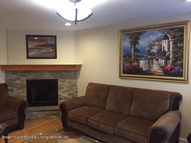 449 Willow Rd E unit 1, Staten Island, NY 10314 - photo 5