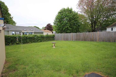 726 Colonial Dr, Portsmouth, NH 03801 - photo 5