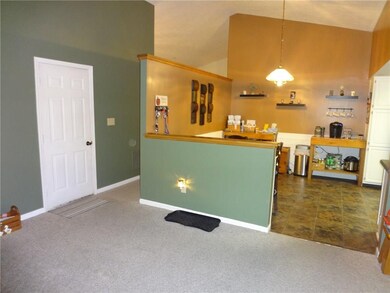 819 E Fleetwood Dr, Greensburg, IN 47240 - photo 2