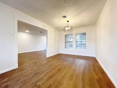 836 Russell Ln, Bedford, TX 76022 - photo 6