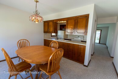 1041 Village lane _April 13, 2023_09