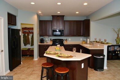 11786 Nationals Ln, Waldorf, MD 20602 - photo 6