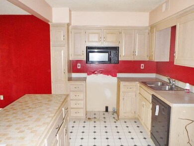 12016 W 66th St, Shawnee, KS 66216 - photo 5