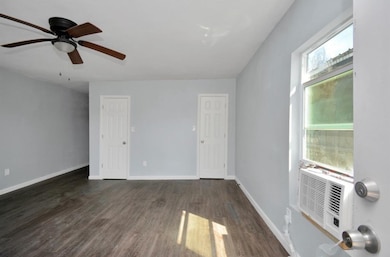 7919 Brays St unit B, Houston, TX 77012 - photo 4