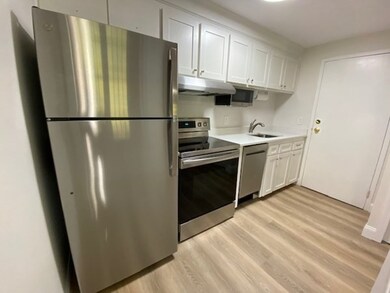 37 Holten St unit 11, Danvers, MA 01923 - photo 4