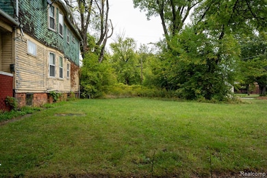 6913 Benson St, Detroit, MI 48207 - photo 7
