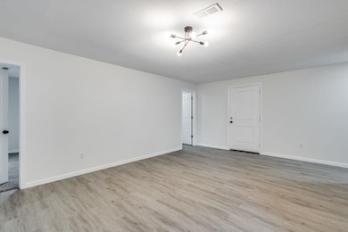 1621 N Grove Ave, Wichita, KS 67214 - photo 7