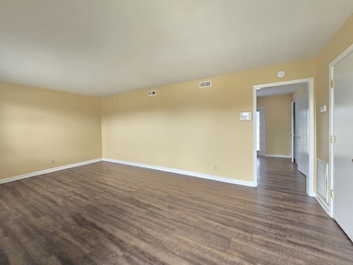 351 Peabody Dr unit 5, Clarksville, TN 37042 - photo 2