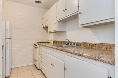 1402 E Manlove St unit 7, Tucson, AZ 85719 - photo 4