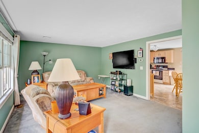 4 Farnum St unit B, Blackstone, MA 01504 - photo 5