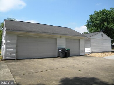 4480 Willow Tree Ln, King George, VA 22485 - photo 7