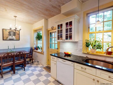 118 Jefferson St, Albany, NY 12210 - photo 7