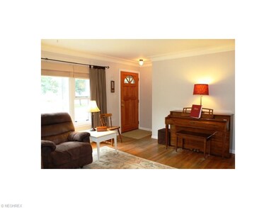 Livingroom - Hardwood floors, crown molding, recen