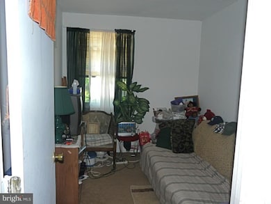 1152 Pelham Wood Rd, Parkville, MD 21234 - photo 7