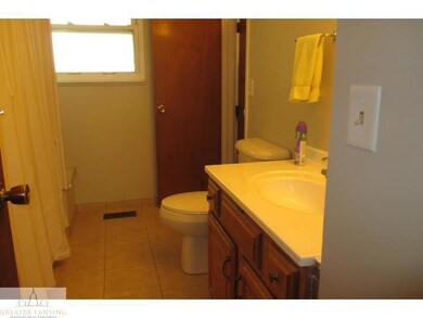 3714 Glenbrook Dr, Lansing, MI 48911 - photo 7