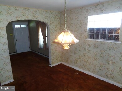211 Old Fritztown Rd, Reading, PA 19607 - photo 7