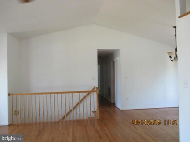 749 Fulton Dr, Strasburg, VA 22657 - photo 4