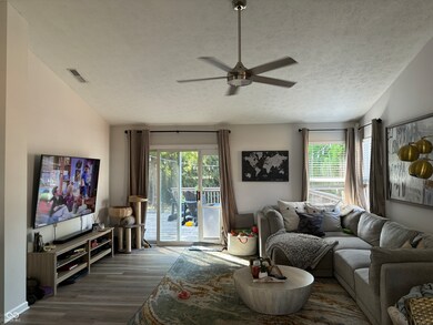 218 Walter Ct, Carmel, IN 46032 - photo 6