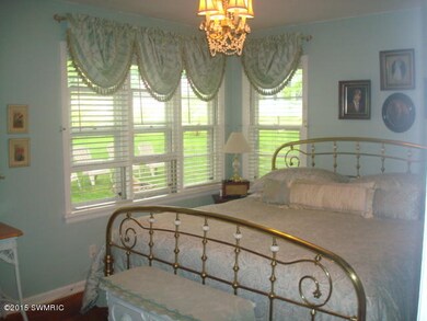 61054 Beardsley Ln, Cassopolis, MI 49031 - photo 4