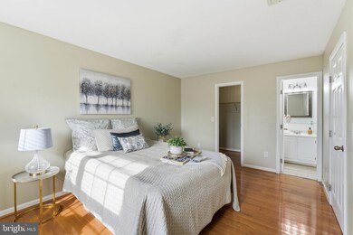 14901 Rydell Rd unit 303, Centreville, VA 20121 - photo 4