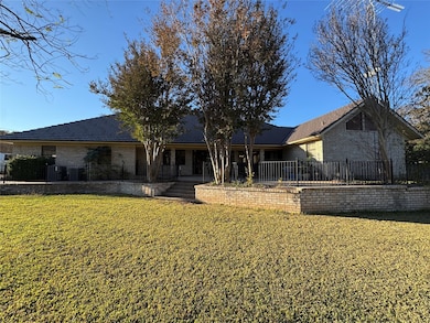 2510 Oak Ridge, Clifton, TX 76634 - photo 2