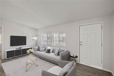 17 x 11 Living room
(DIGITALLY STAGED