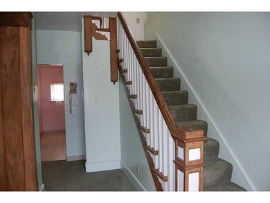 Entry/Foyer.