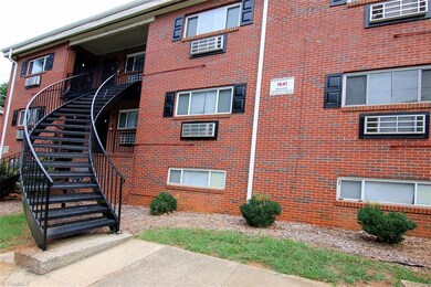 1641 W Northwest Blvd unit C, Winston Salem, NC 27104 - photo 2