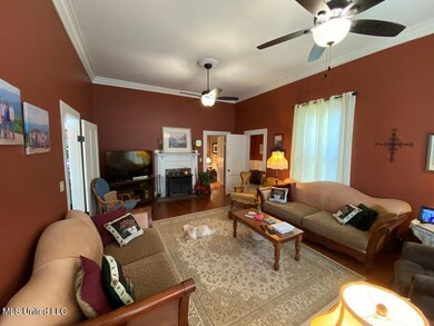 209 Downing St, Hazlehurst, MS 39083 - photo 6