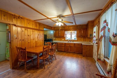 150 Pleasant St, Spencer, MA 01562 - photo 7