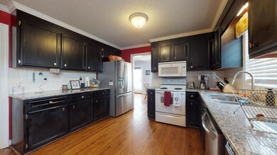 897 Sutters Place-23