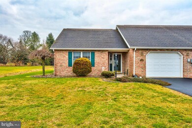 11508 Nicole Dr, Greencastle, PA 17225 - photo 2