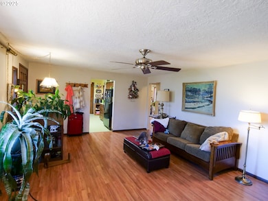 1801 SE 176th Ave, Portland, OR 97233 - photo 7