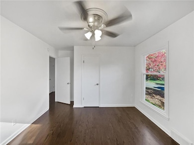 10332 Cherokee Ln, Leawood, KS 66206 - photo 3