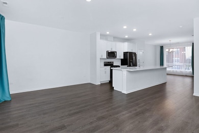 1276 Lakepointe Dr S, Schaumburg, IL 60173 - photo 6