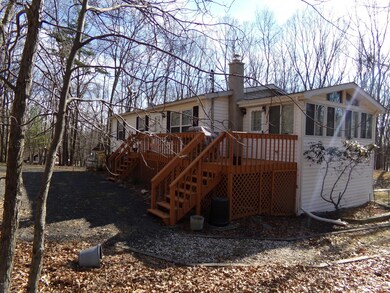 1208 Bluebird Ln, Bushkill, PA 18324 - photo 2