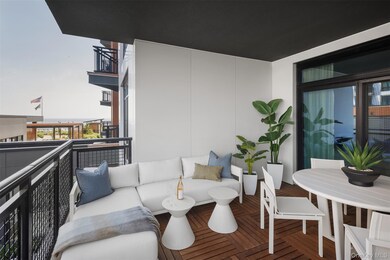 Balcony featuring an outdoor hangout area