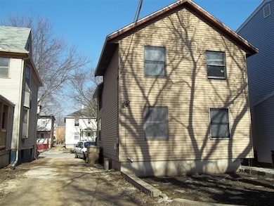411 W Doty St unit 2, Madison, WI 53703 - photo 3