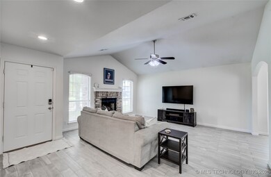 3320 N 6th St, Broken Arrow, OK 74012 - photo 6