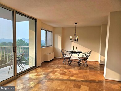 Hunting Creek Club unit 1206, Alexandria, VA 22303 - photo 5