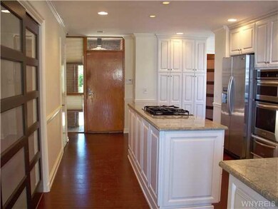 Kitchen fabulous oversized pantry to the left, cor