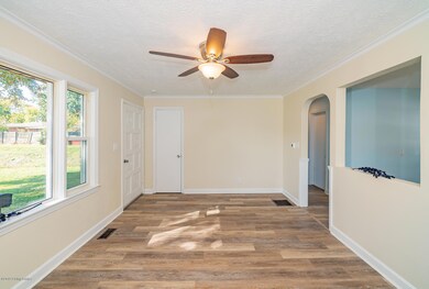 5619 Bradbury Ave L-24