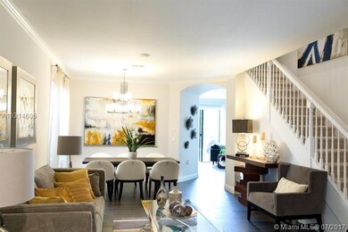 Open Floor - Living / Dining