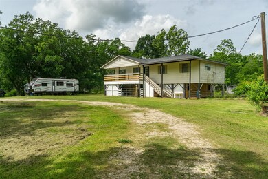 1209 Rymal Rd, Alvin, TX 77511 - photo 3