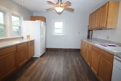 unlisted-address, Bloomington, IL 61701 - photo 4