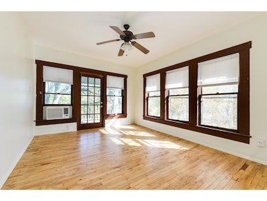 106 S Avenue A unit D, Elgin, TX 78621 - photo 2