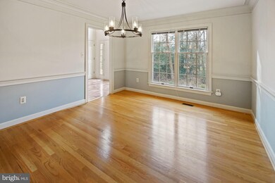 8118 Felbrigg Hall Rd, Glenn Dale, MD 20769 - photo 6