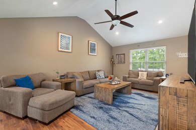 TABLE ROCK LAKE HOME