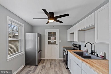 245 Seymour St, Lancaster, PA 17603 - photo 6