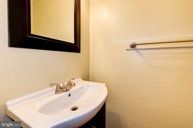 6803 Forest Terrace, Hyattsville, MD 20785 - photo 4